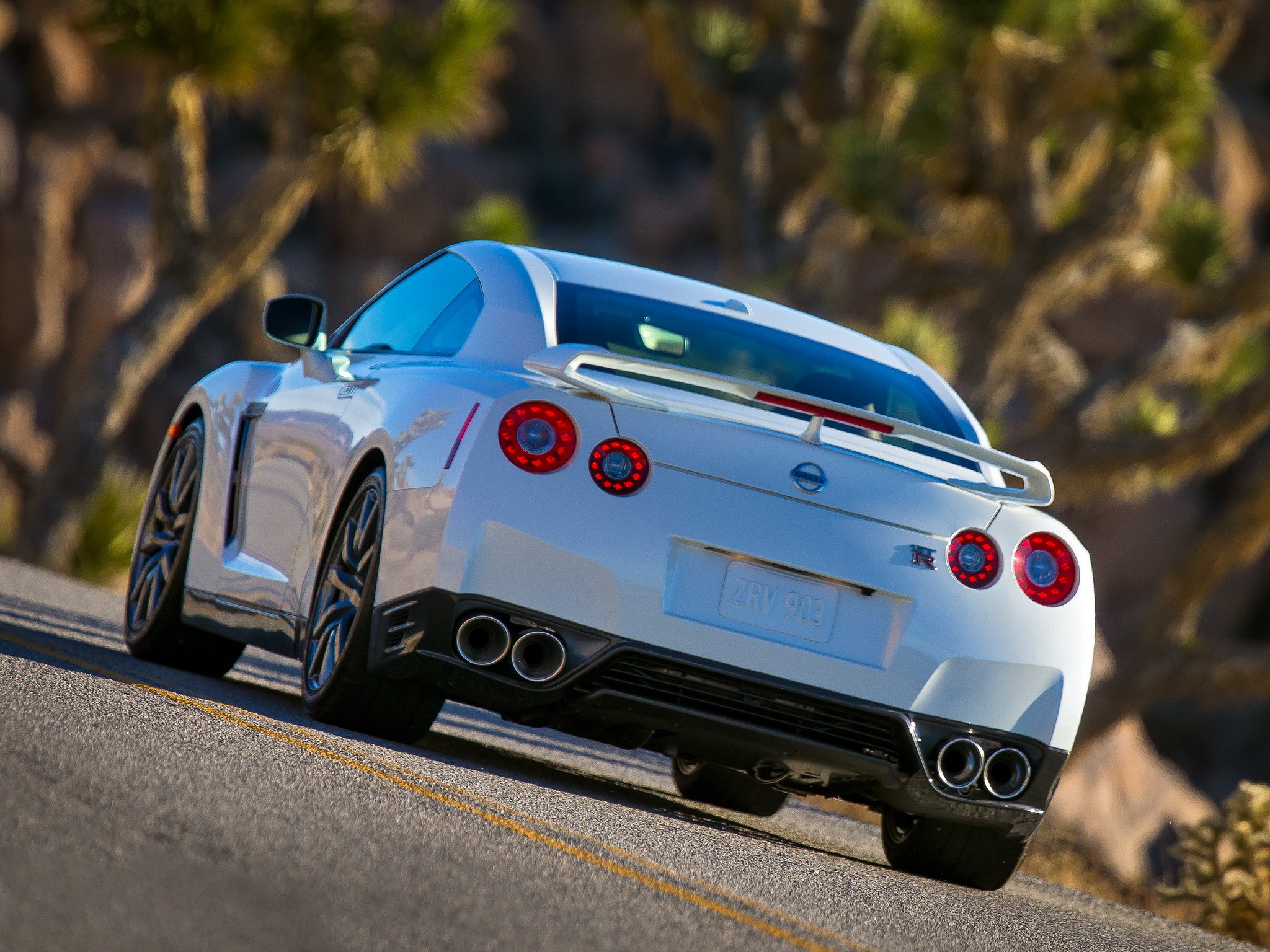 Nissan Gt-R photo 25