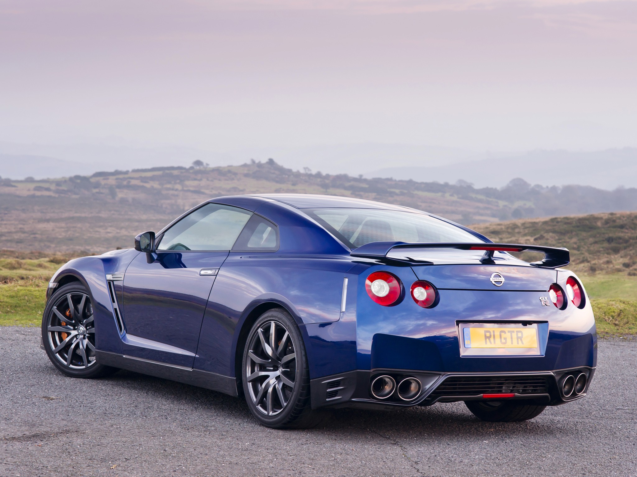 Nissan Gt-R photo 32