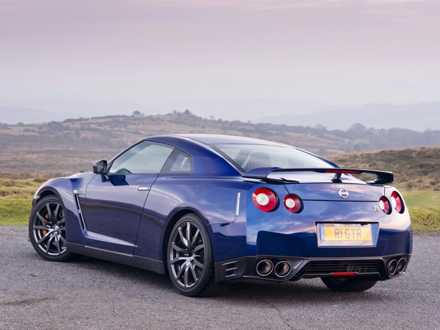 Nissan Gt-R photo 32