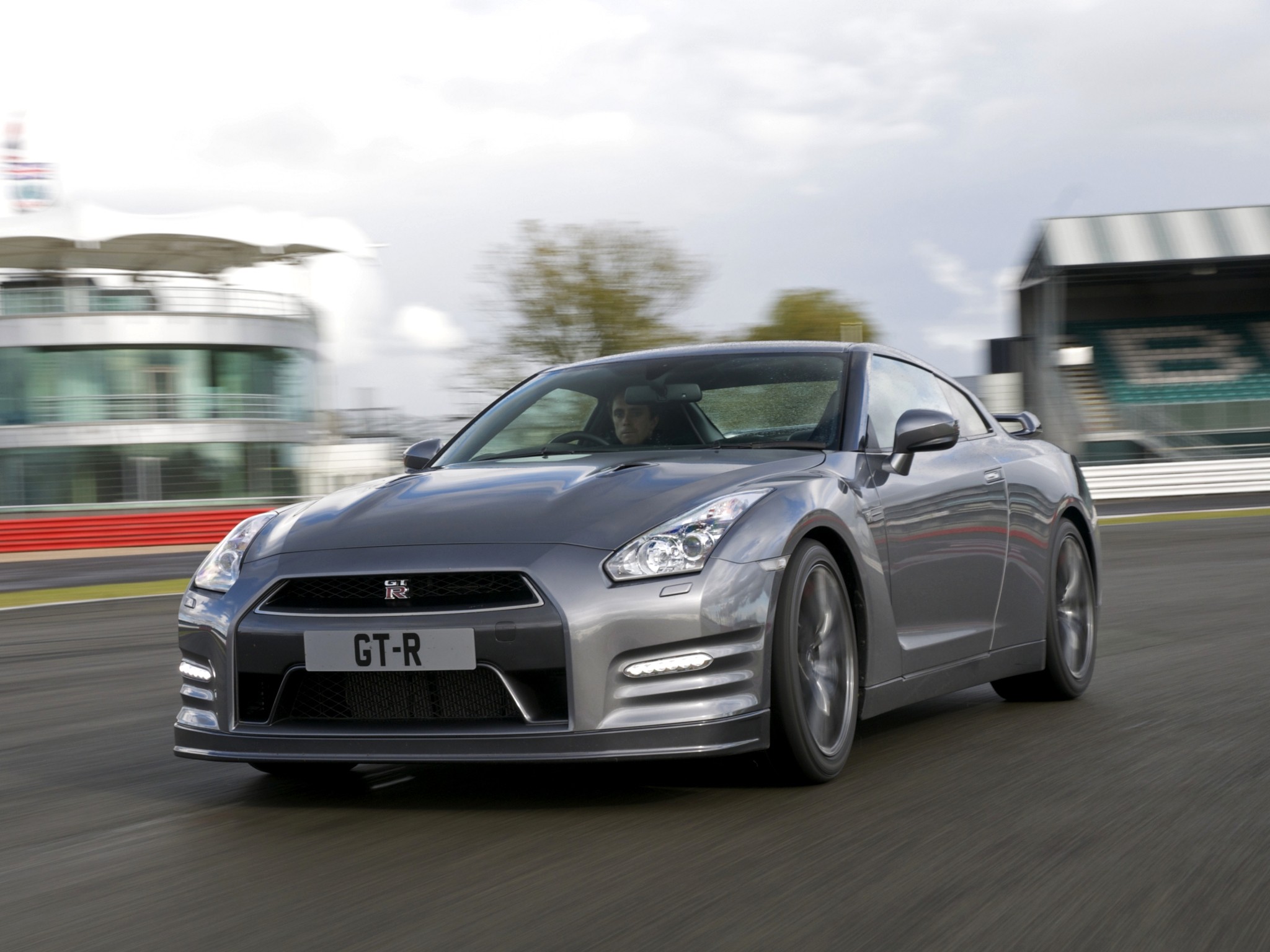 Nissan Gt-R photo 45