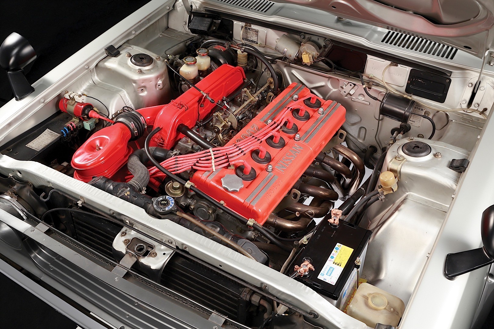 Nissan Gt-R photo 13