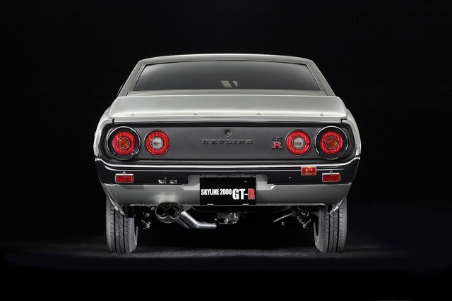 Nissan Gt-R photo 2