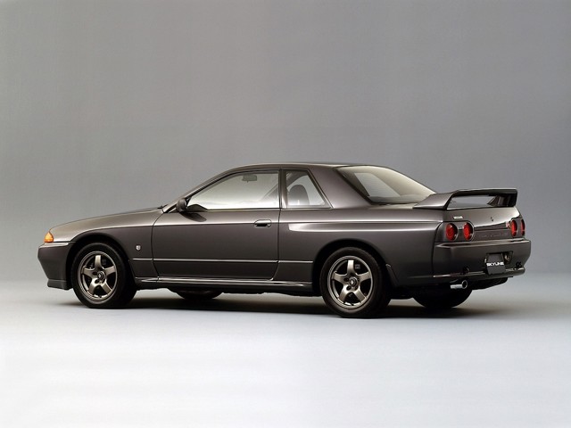 Nissan Gt-R photo 7