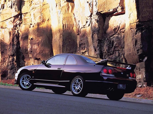 Nissan Gt-R foto 8