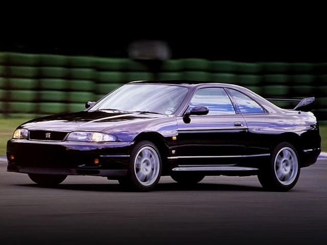 Nissan Gt-R foto 9