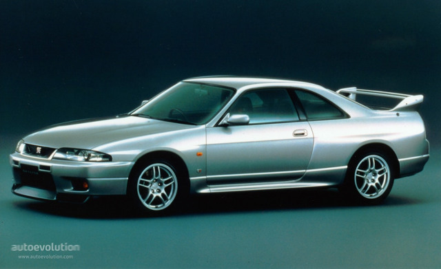 Nissan Gt-R foto 2