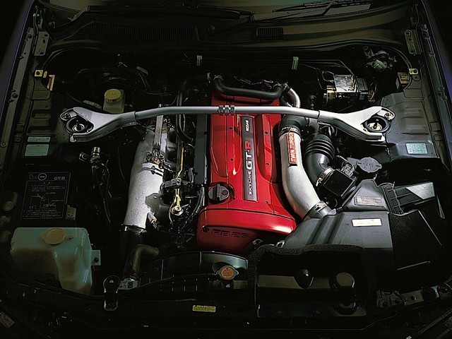 Nissan Gt-R foto 10