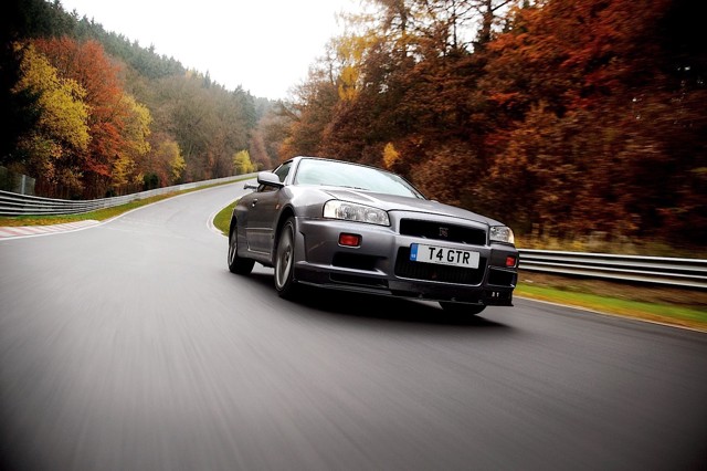 Nissan Gt-R foto 7