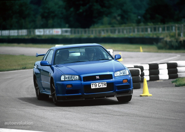 Nissan Gt-R foto 1