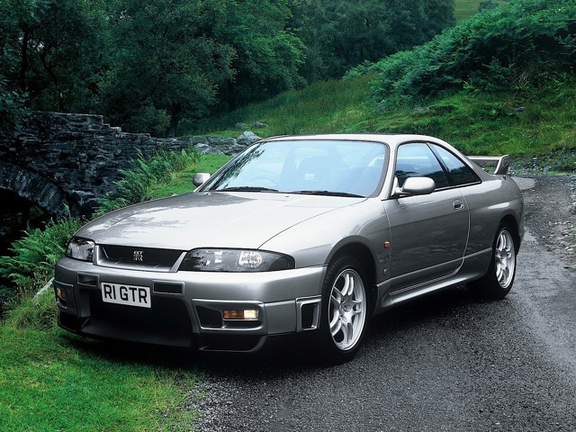 Nissan Gt-R foto 9
