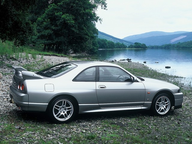 Nissan Gt-R foto 12