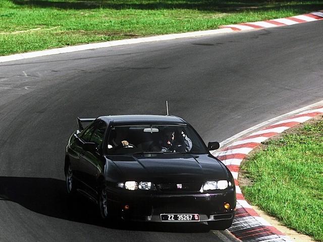 Nissan Gt-R foto 13