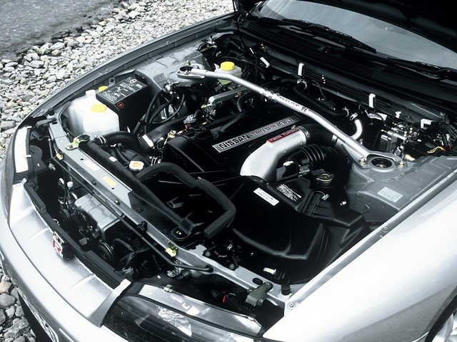 Nissan Gt-R foto 14