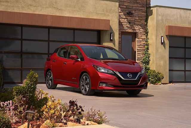Nissan Leaf photo 5