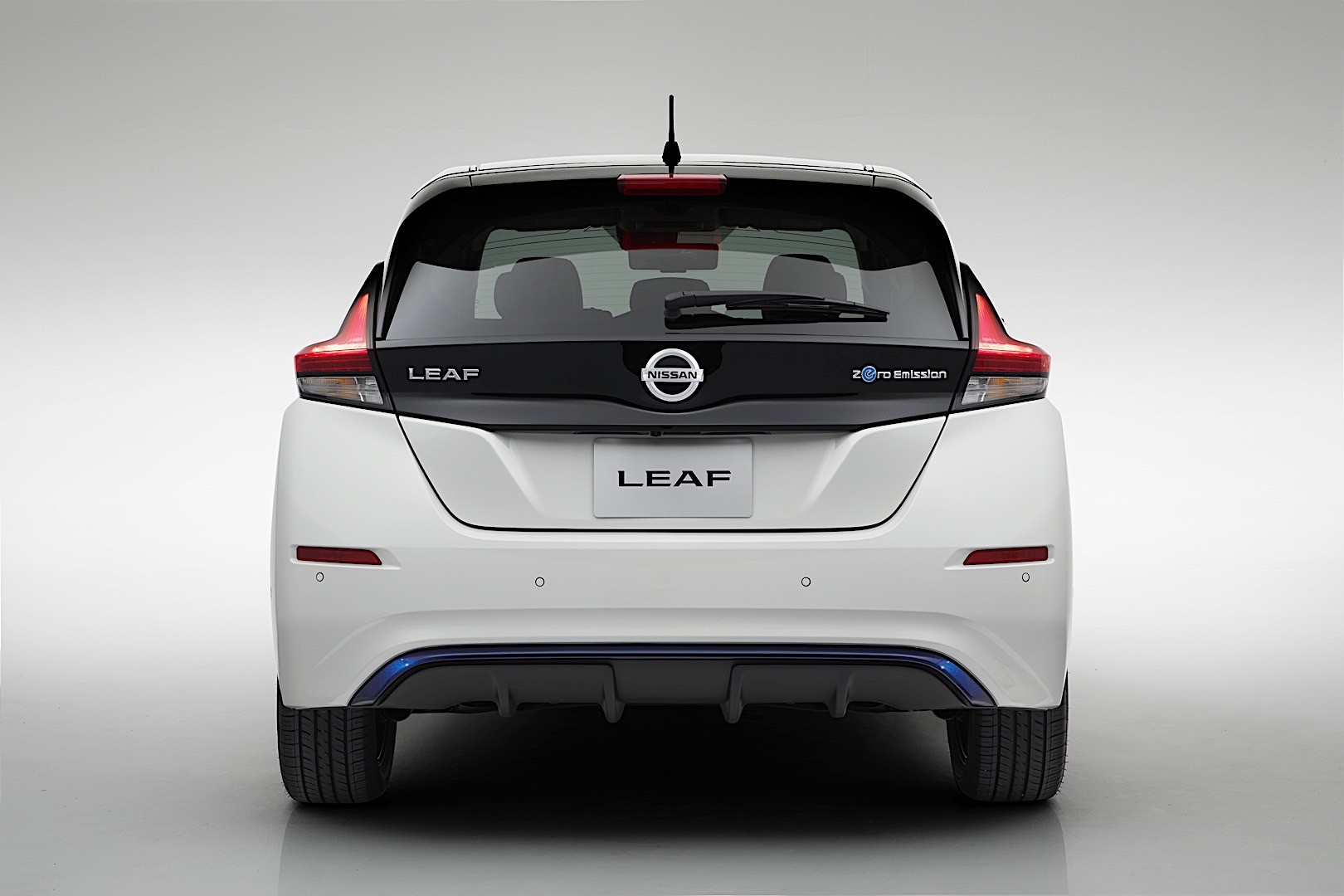 Nissan Leaf photo 11