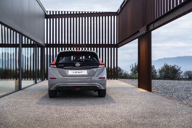 Nissan Leaf photo 7
