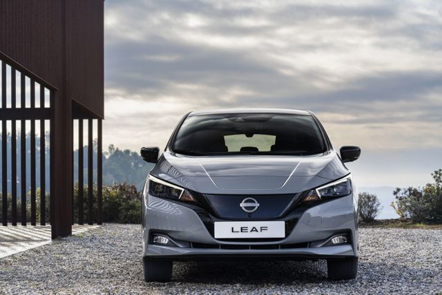 Nissan Leaf photo 3