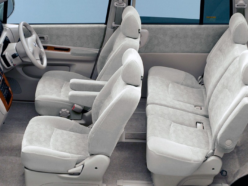 Nissan Liberty photo 7