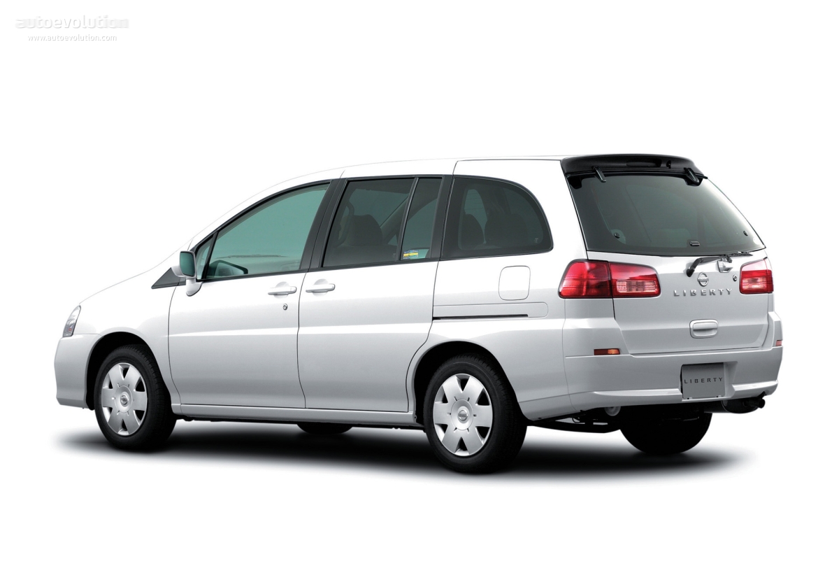 Nissan Liberty photo 2