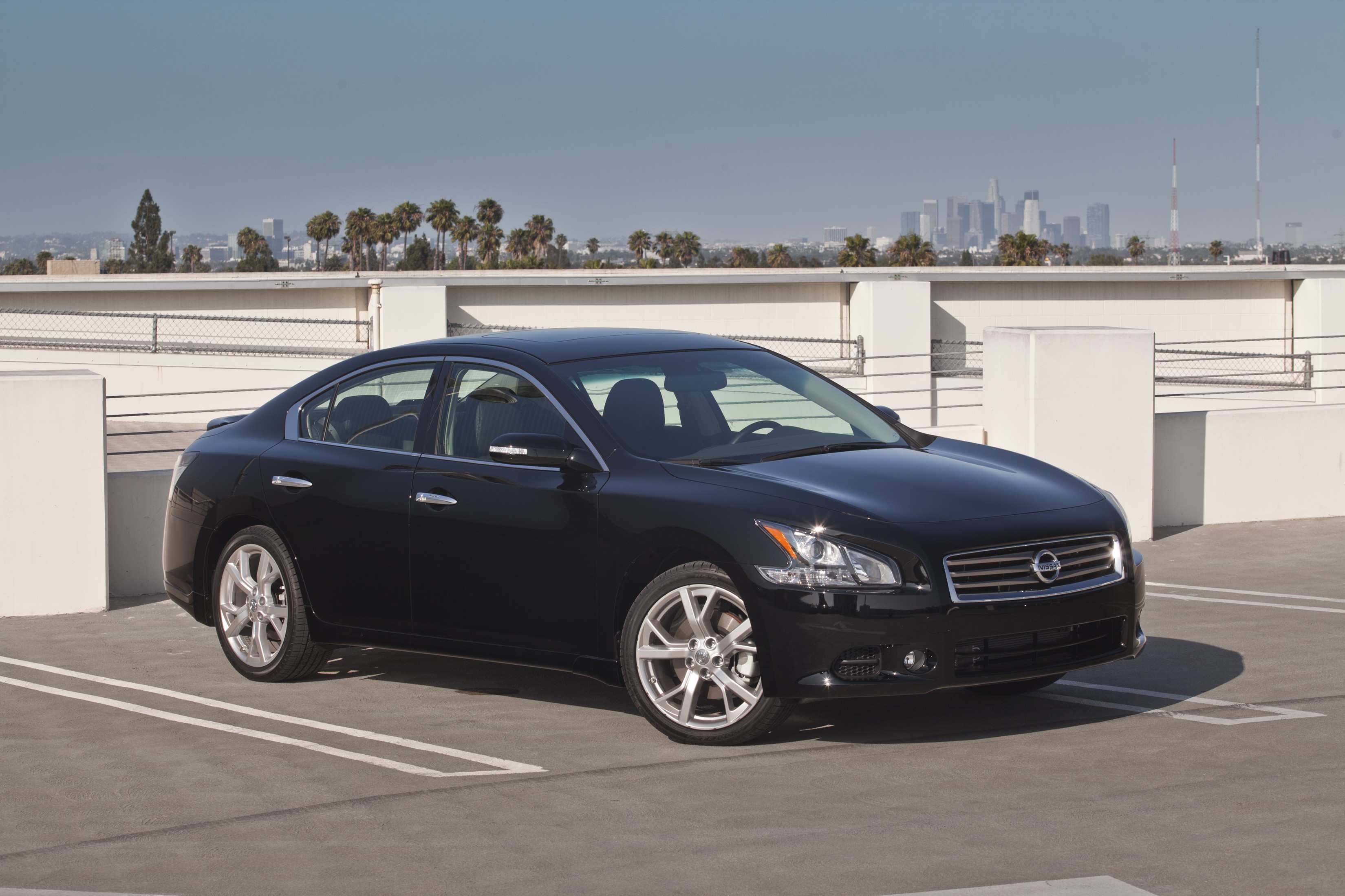 Nissan Maxima photo 8