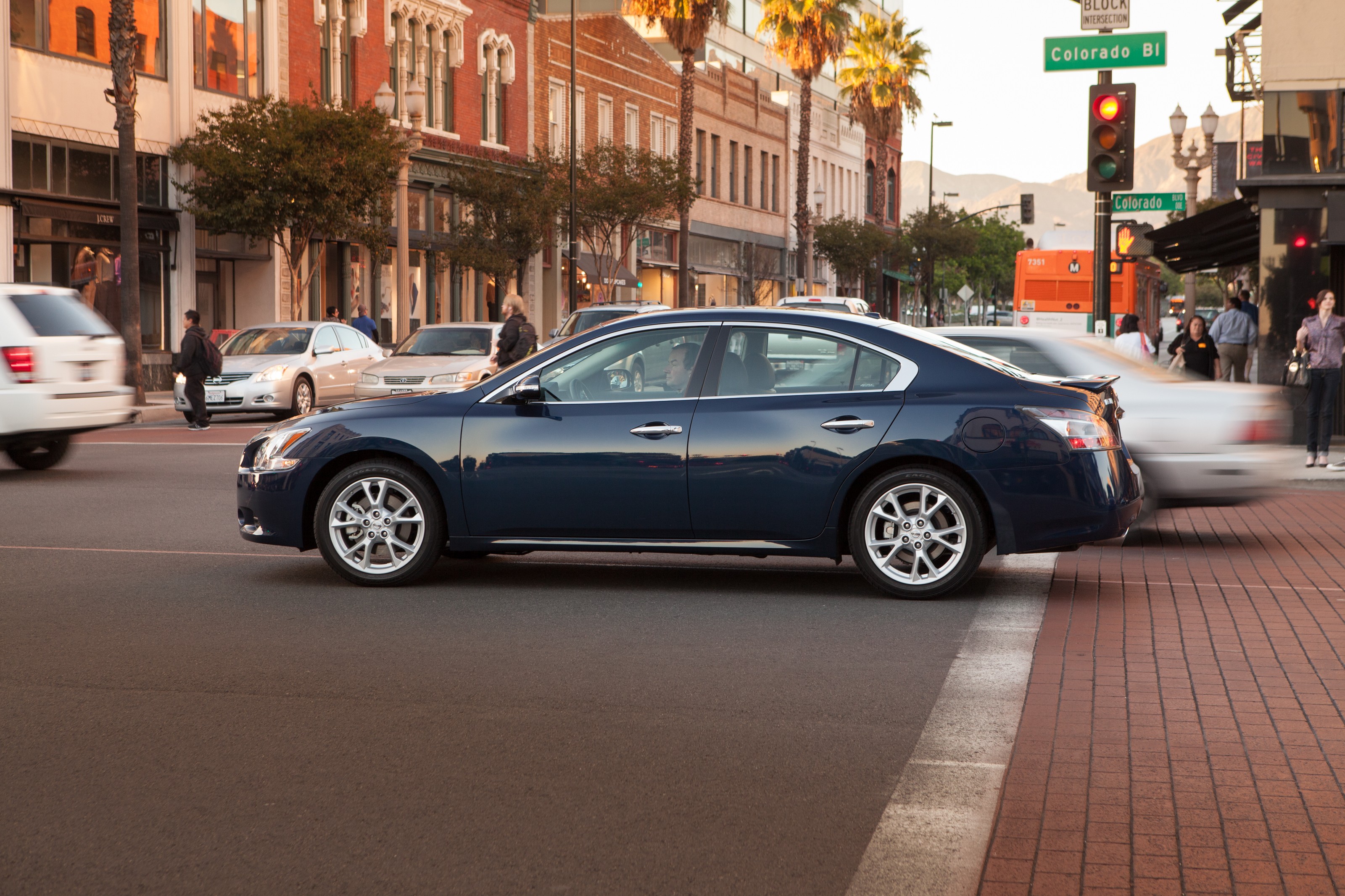 Nissan Maxima photo 10