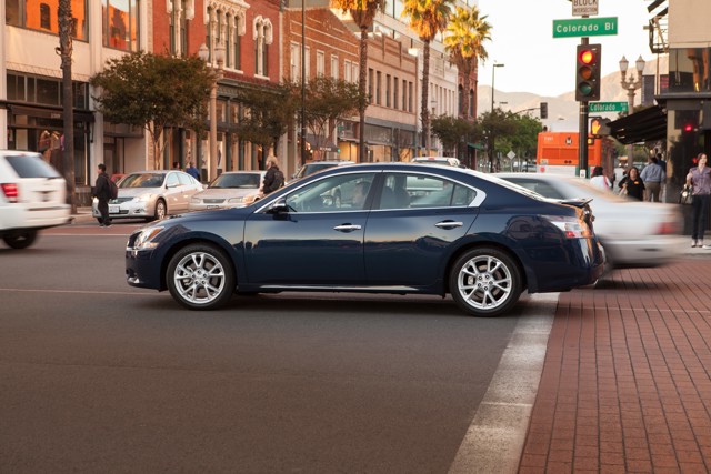 Nissan Maxima photo 10