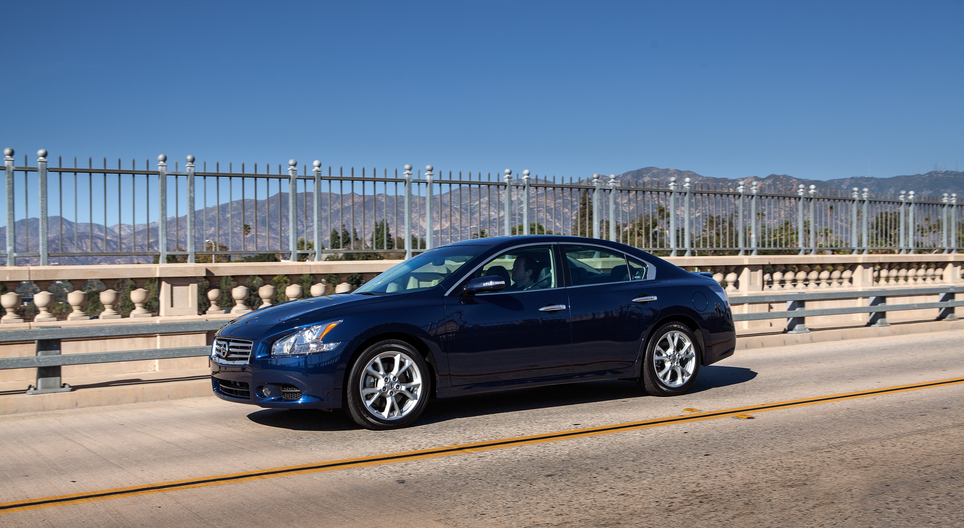 Nissan Maxima photo 11