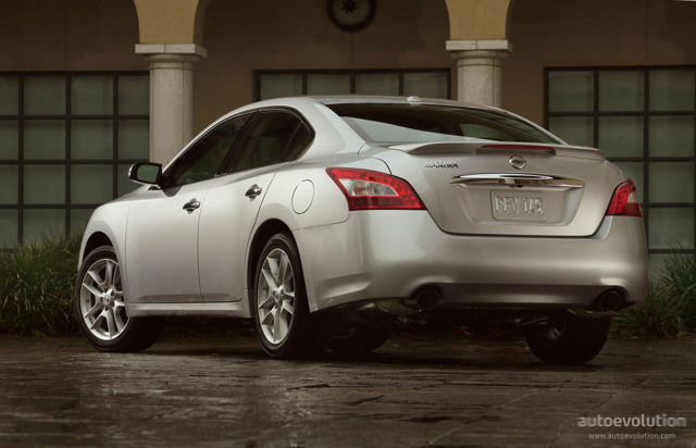 Nissan Maxima photo 4