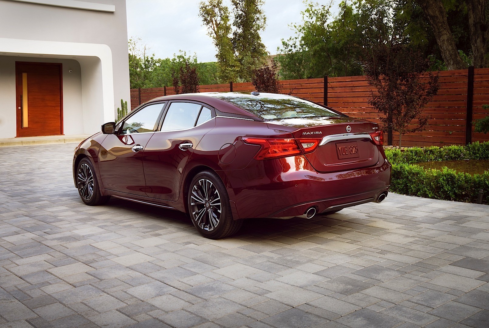 Nissan Maxima photo 19