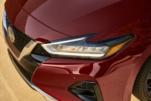 Nissan Maxima photo 6