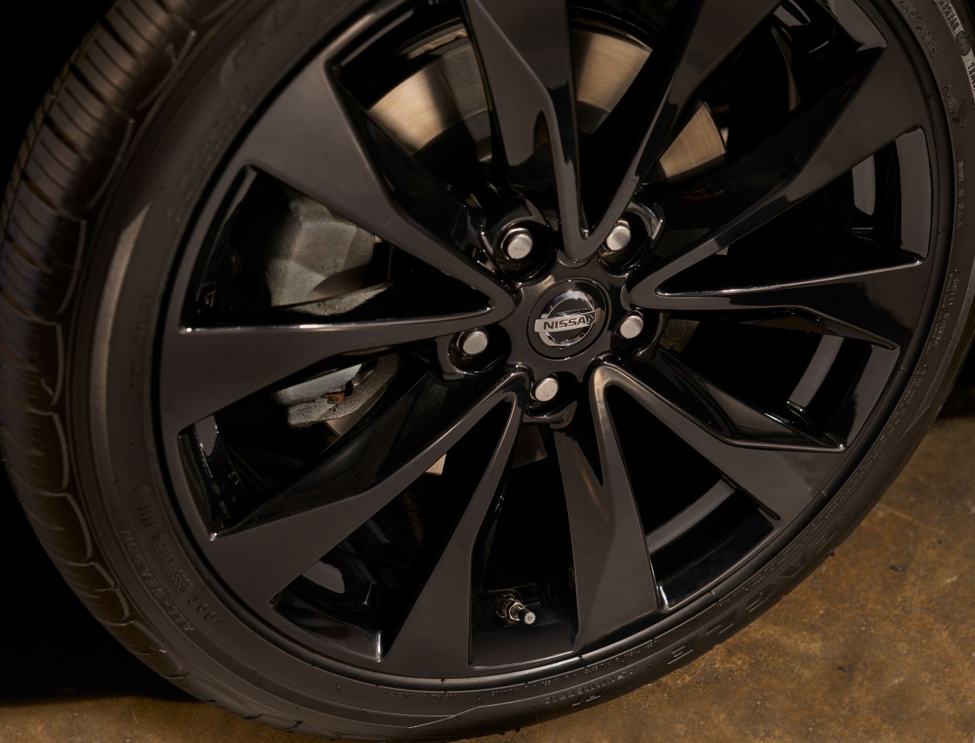 Nissan Maxima photo 11