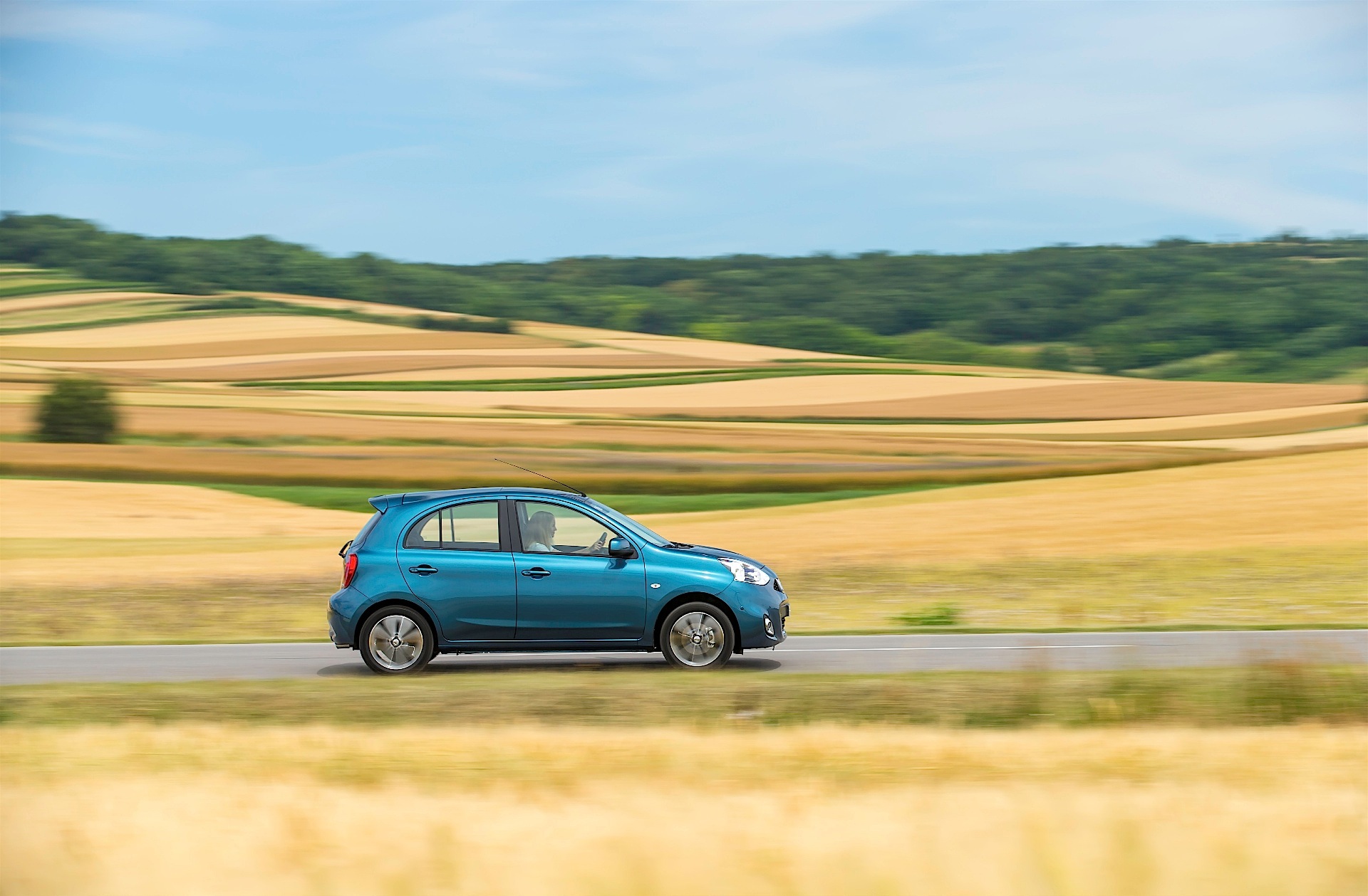 Nissan Micra 5 Doors photo 5