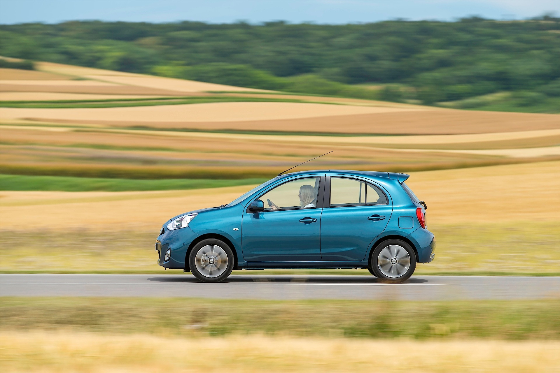 Nissan Micra 5 Doors photo 7