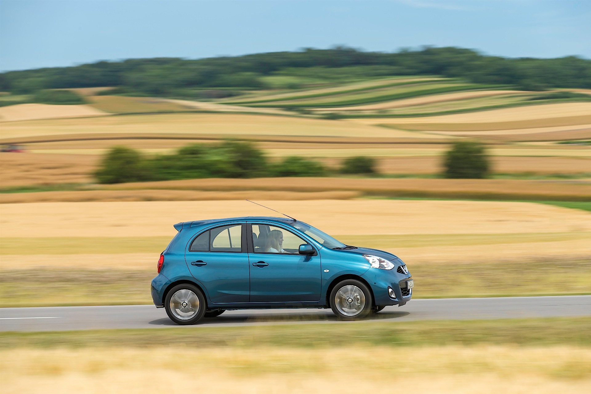 Nissan Micra 5 Doors photo 8