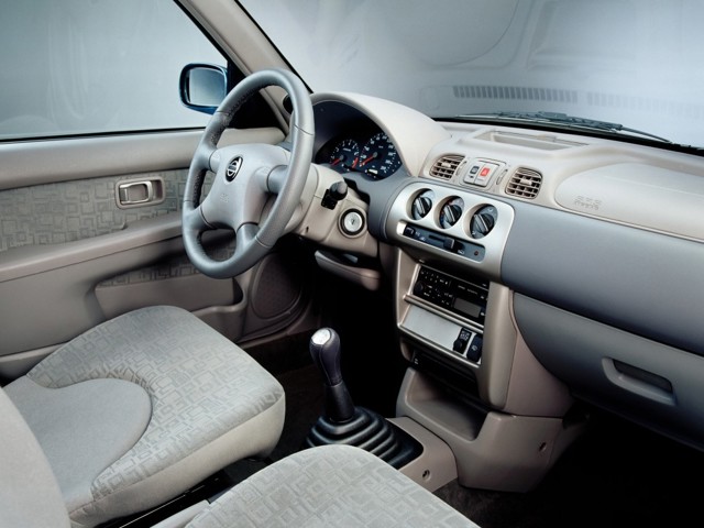 Nissan Micra 5 Doors photo 9