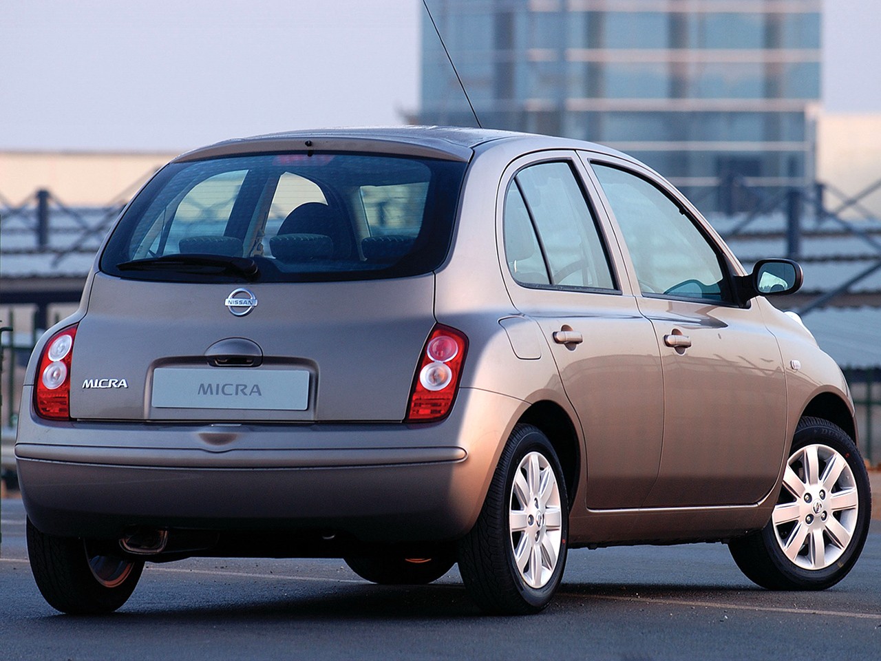 Nissan Micra 5 Doors photo 16