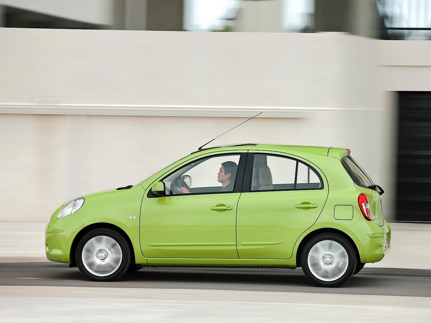 Nissan Micra 5 Doors photo 27