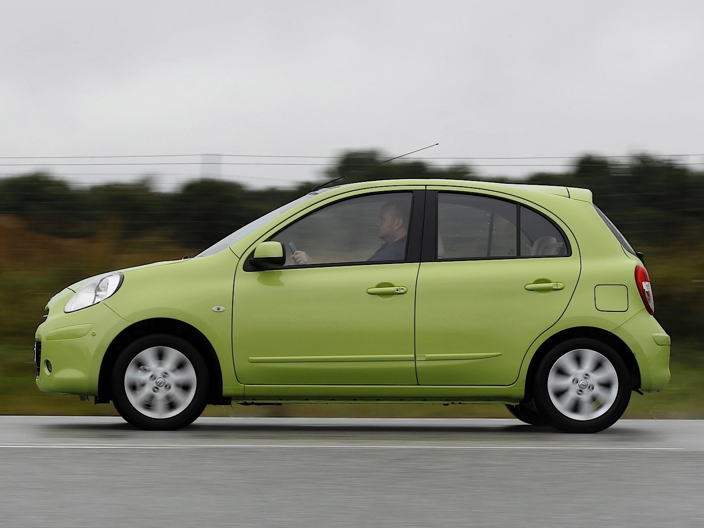 Nissan Micra 5 Doors photo 38
