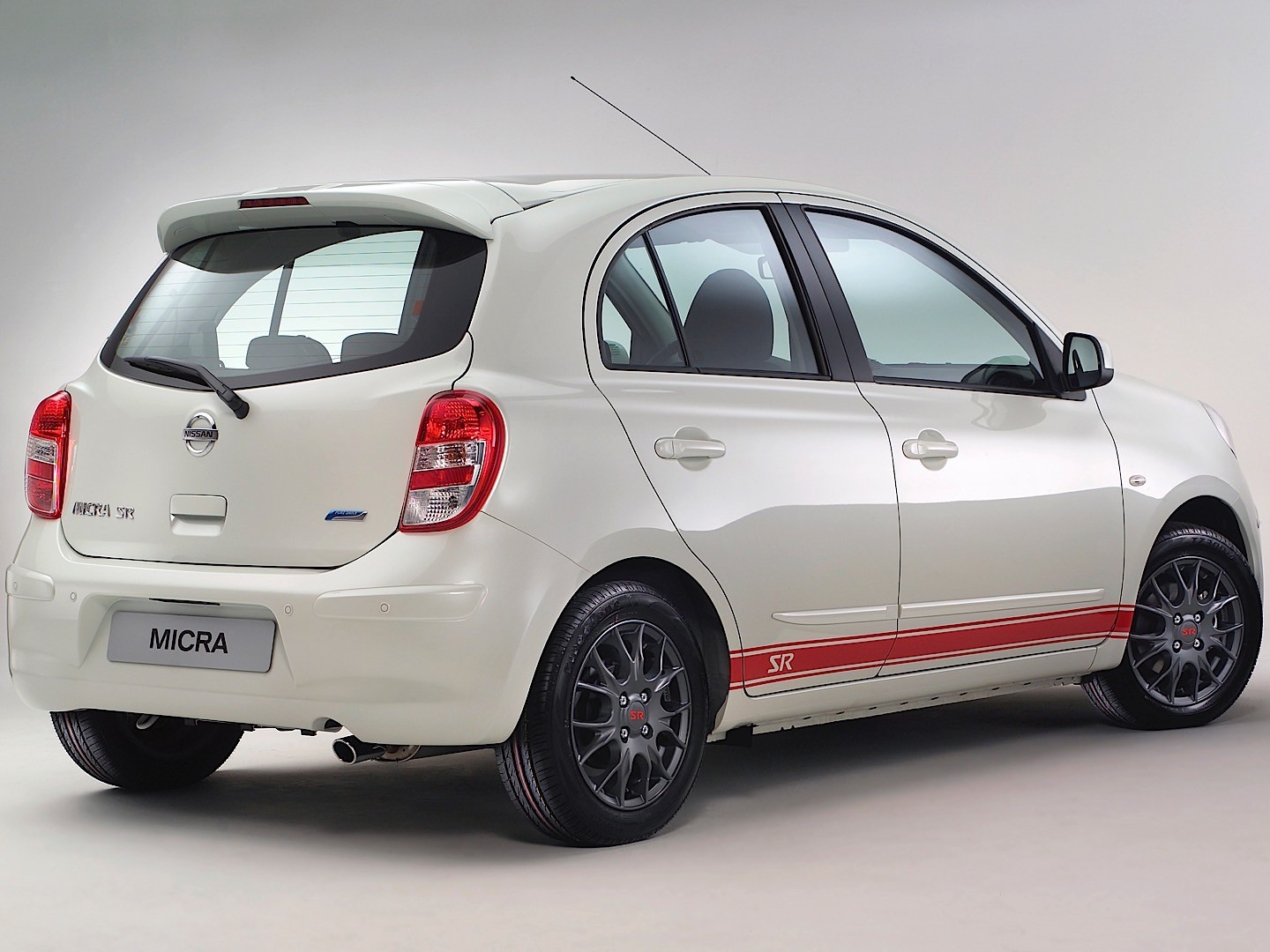 Nissan Micra 5 Doors photo 45