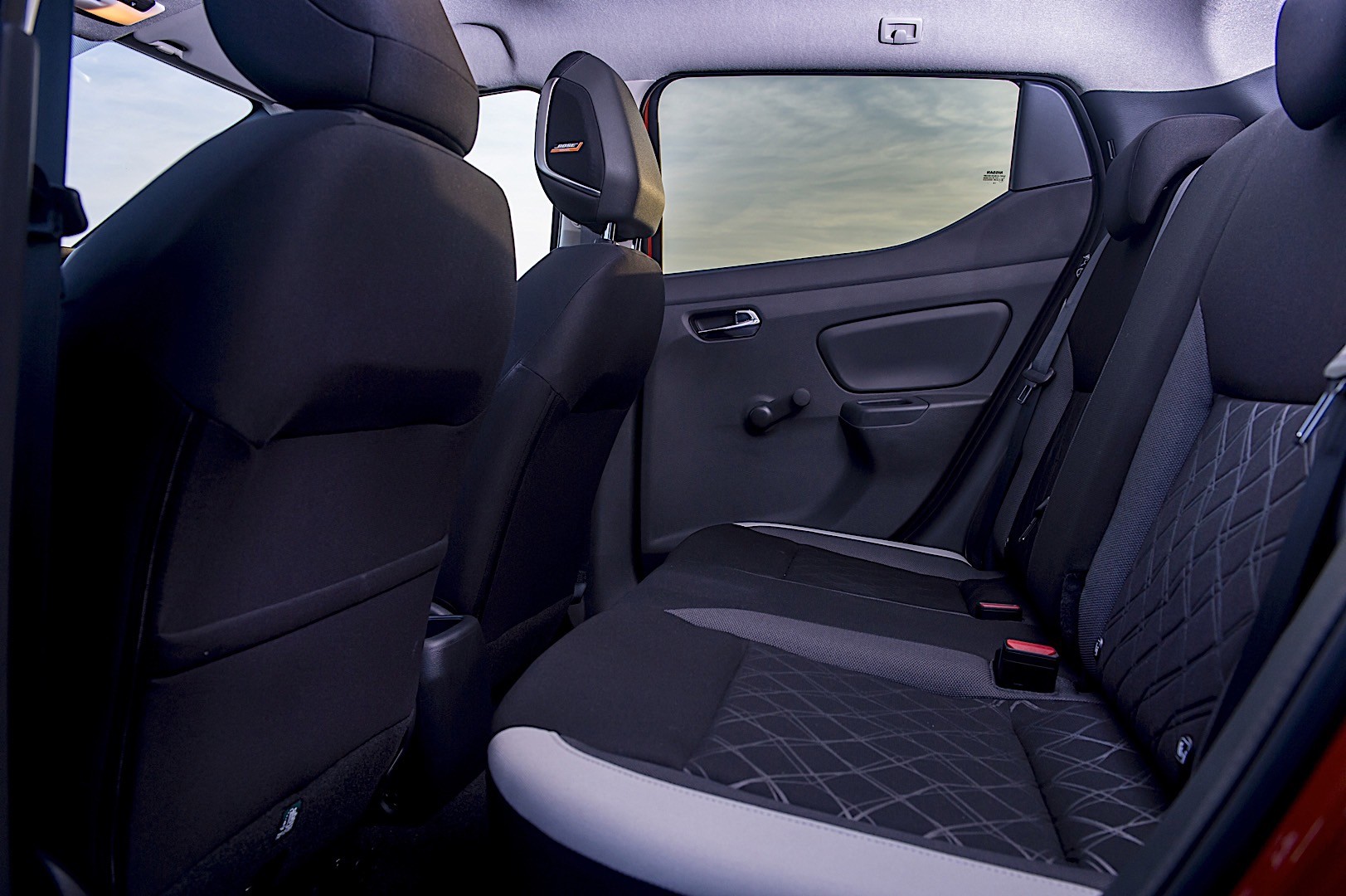 Nissan Micra 5 Doors photo 71