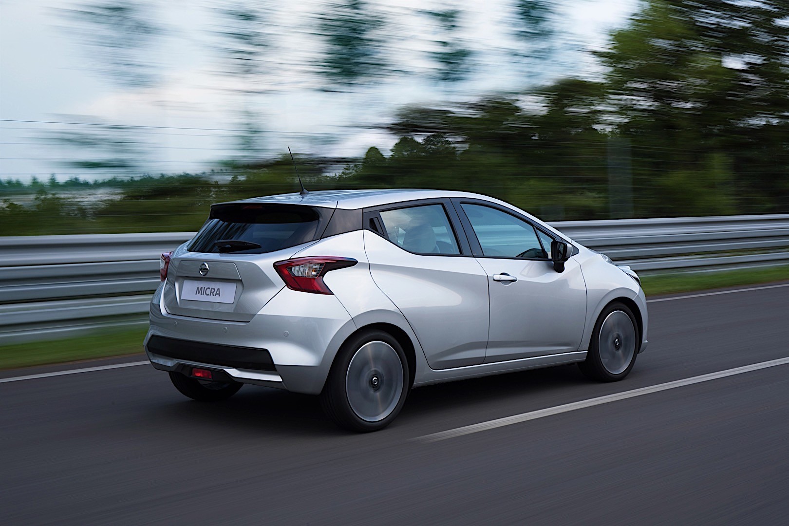 Nissan Micra 5 Doors photo 7