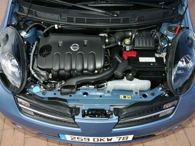 Nissan Micra C+C photo 38