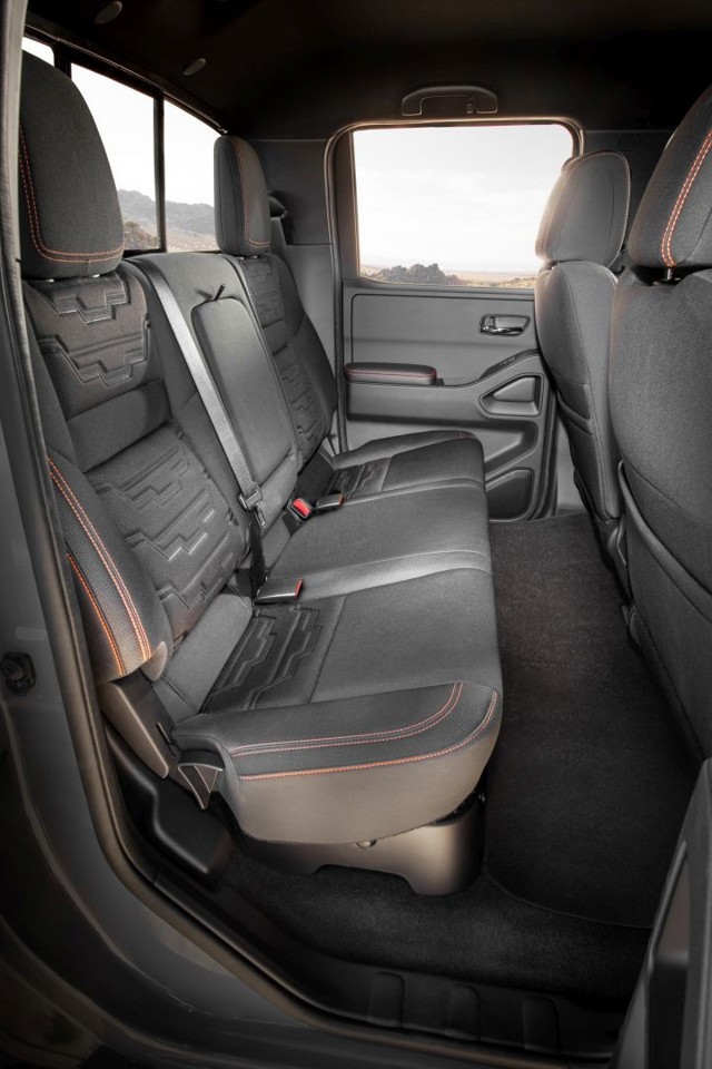 Nissan Navara / Frontier Double Cab Foto 37