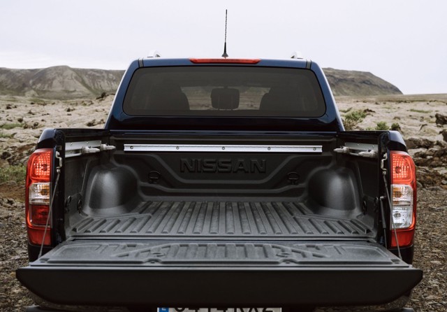 Nissan Navara / Frontier Double Cab photo 42