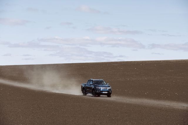 Nissan Navara / Frontier Double Cab photo 9