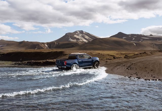 Nissan Navara / Frontier Double Cab photo 12