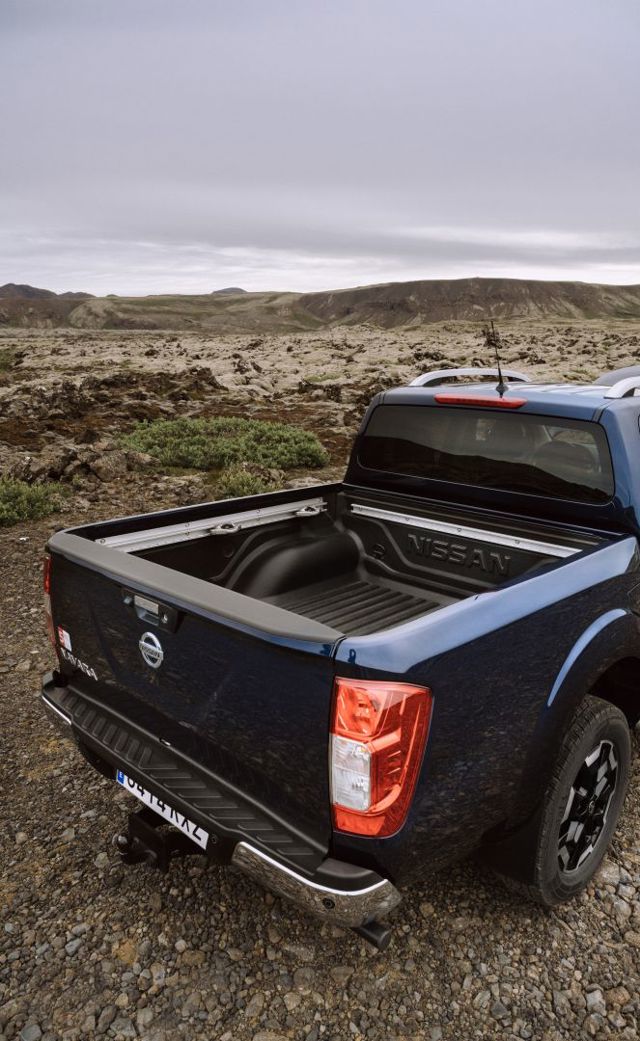 Nissan Navara / Frontier Double Cab photo 34