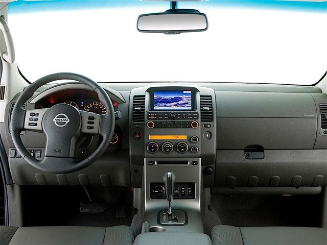 Nissan Navara / Frontier Double Cab photo 43