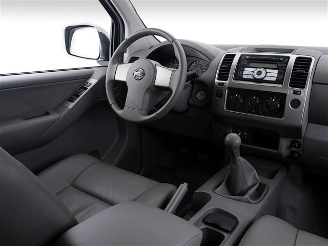 Nissan Navara / Frontier Double Cab photo 44
