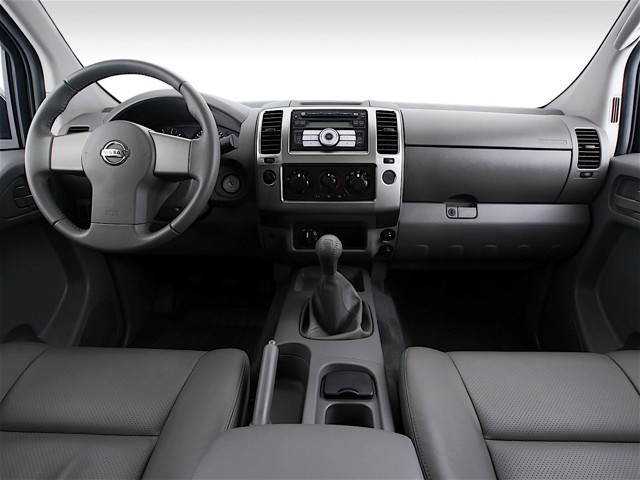 Nissan Navara / Frontier Double Cab photo 45